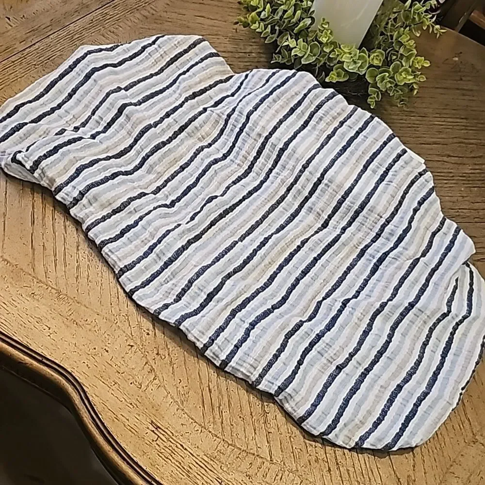 Changing table cover blie stripe